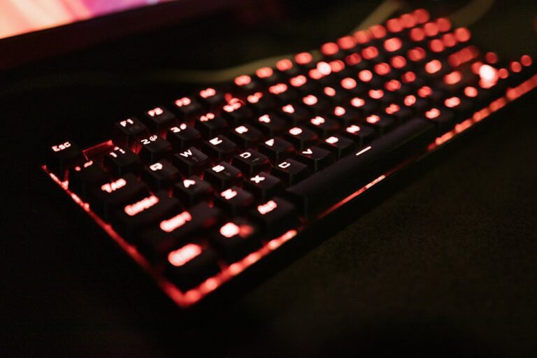 Gamer billentyűzet RGB világítással